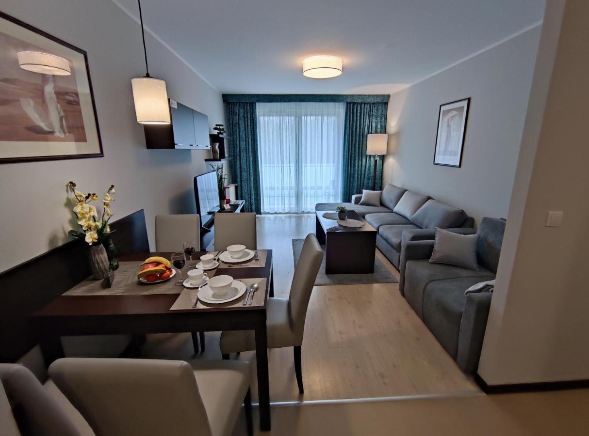Apartament Przy Hotelu Aquarius Kołobrzeg Buitenkant foto