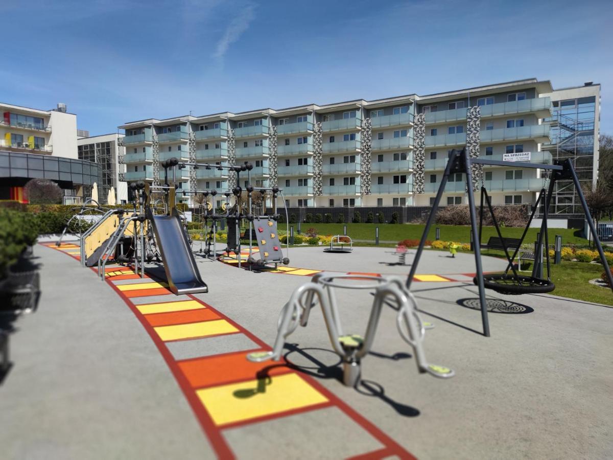 Apartament Przy Hotelu Aquarius Kołobrzeg Buitenkant foto